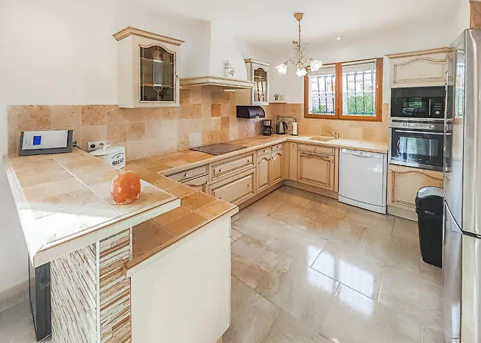 Pet Friendly In * Pouzols-Minervois